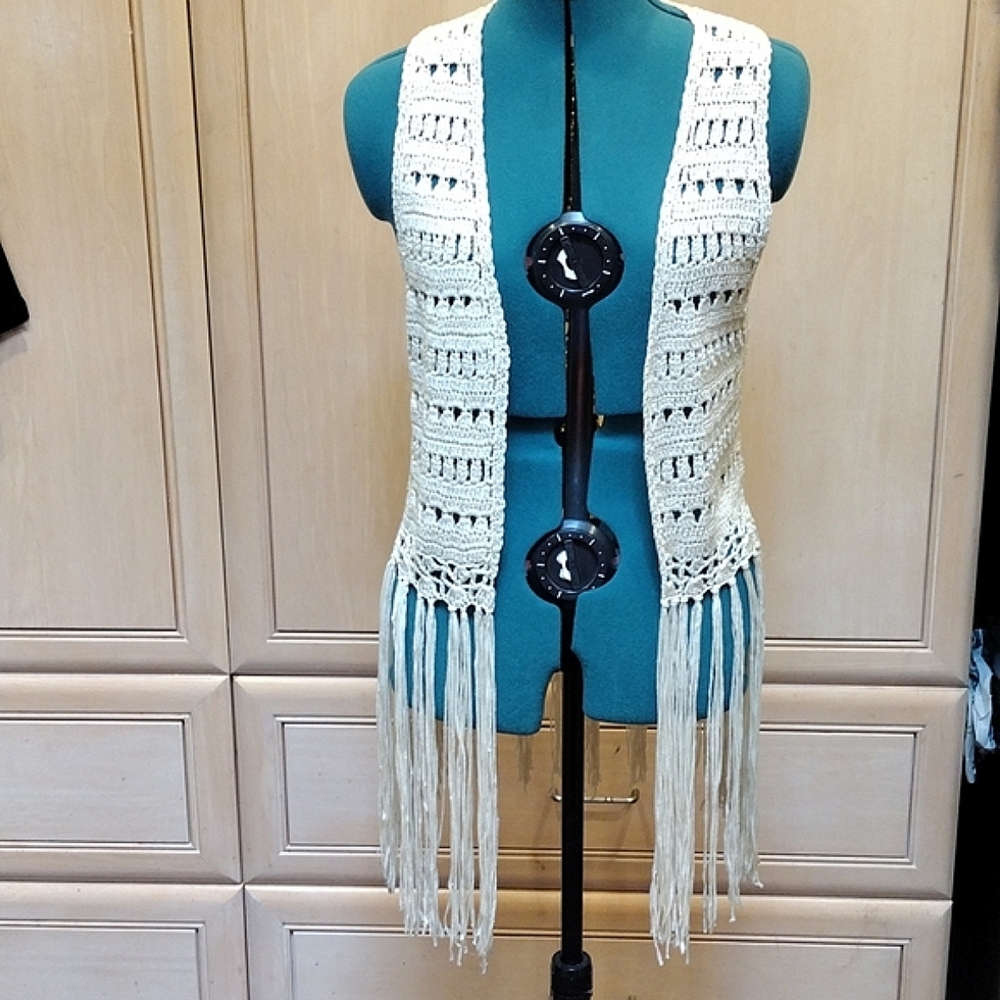 🔥Boston Proper Crochet Fringe Vest
